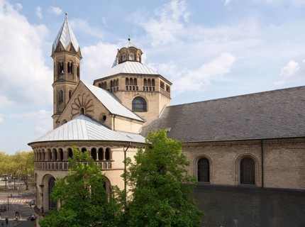 View from the north of the cloverleaf choir and crossing tower, St., Sankt, Saint