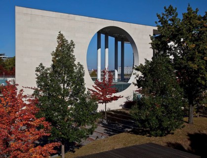 1997-2001 built by Axel Schultes and Charlotte Frank, western tip of the south wing
