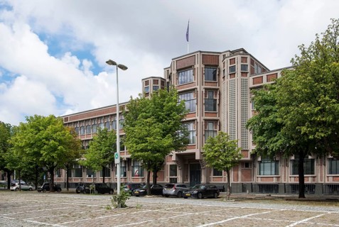Voormalig kantoor van de Nederlanden van 1845, built in 1927 by Hendrik Petrus Berlage