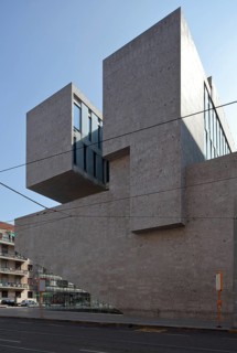 Nuova Sede, façade on Via Guglielmo Corrado Röntgen, built 2002-2008 by Grafton Architects