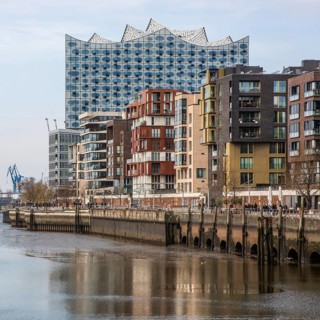 Hamburg, Elbphilharmonie, distant view from the east over the Sandtor harbour, designed by Herzog &