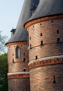Field side with terracotta decoration