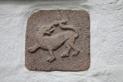 DNK, Langeland, Skroebelev, village church, ca. 12th century, Exteriör, granite sculpture, south