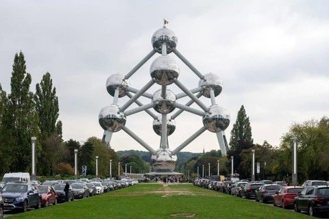 Brussels, Bruxelles, site of Expo 1958, Atomium, 165-billion-fold enlargement of an iron molecule,