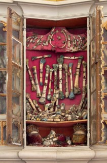 Reliquaries in the choir, St., Saint, Saint