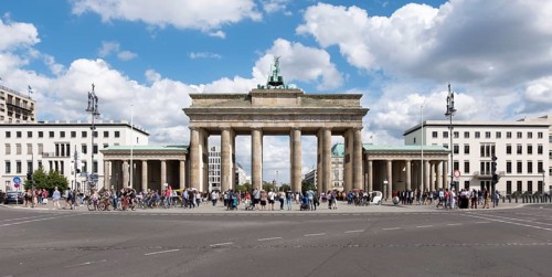 1788-91 by Carl Gotthard Langhans, view from the Straße des 17. Juni towards the east