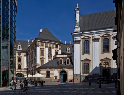 Former Jesuit college, gable of the south wing, gatehouse and western part of the former Jesuit