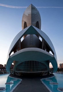 City of Arts and Sciences (cat./val. Ciutat de les Arts i de les Ciències), opera house QUEEN