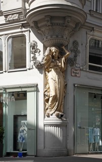 Vienna, Kohlmarkt corner Bognergasse