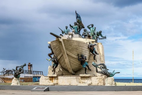 Monumento A Tripulantes Galeta Ancud, Monument to the crew members of the schooner Ancud 1843,