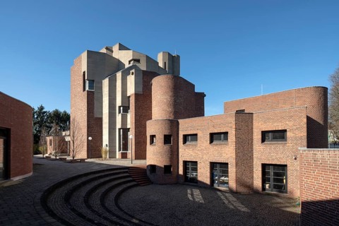 Cologne, district Lindenthal, catholic parish church Christi Auferstehung, view from southeast