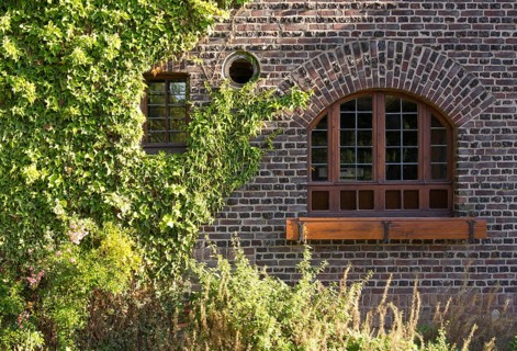 Residence for Heinrich Campendonck, built by Karl Buschhüter in 1922, north side, detail of window
