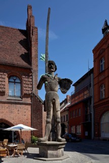 General view en face in front of the arcade wing of the town hall, built in 1525, copy 1974 with