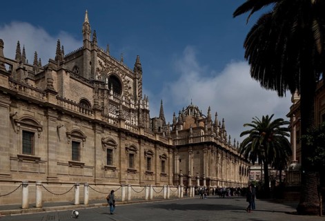 Seville, Cathedral. South front from south-west Overlooked by the south transept Seville, Cathedral
