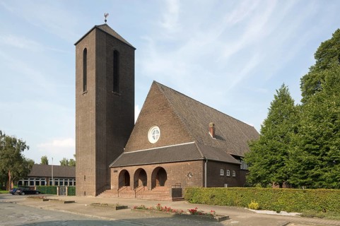 Built in 1938 by Bernhard Hopp, St., Sankt, Saint