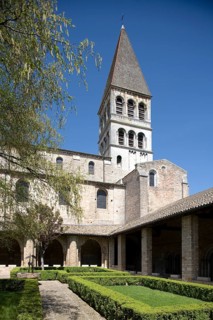 View from the cloister to the crossing tower, St., Sankt, Saint