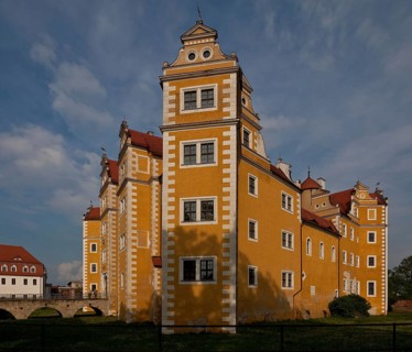 Annaburg, residence and hunting lodge, later widow's seat 1572-78 by Christoph Tendler Three-winged