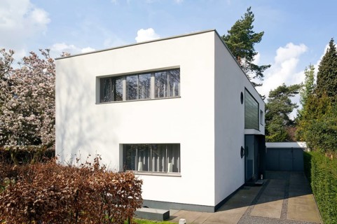 Built in 1950 by Bernhard Pfau, street view
