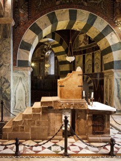 Gallery in the octagon, throne of Charlemagne, imperial throne