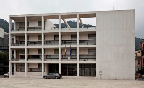 Italy Como Casa del Fascio 88660 by Guiseppe Terragni 1932-36 built as a party house in the style