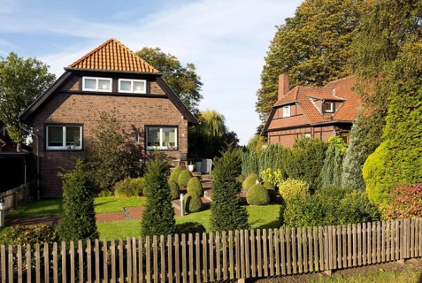 East side, built ca. 1933-1935, architect: Friedrich Kühnen, gabled crippled hipped roofs