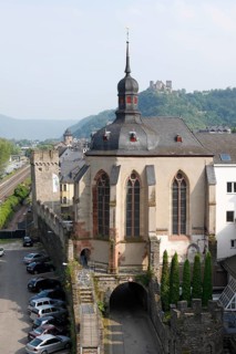 Werner Chapel with passageway and town wall, behind it the Schönenburg, St., Sankt, Saint