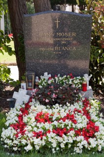 Tomb of HAns Moser 1880-1964, actor
