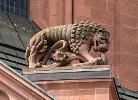 Mainz, St Martin's Cathedral, east choir, lion on the gable
