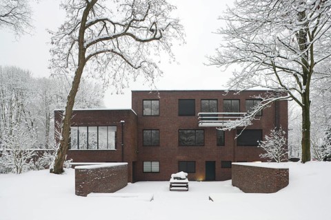 Built between 1928 and 1930 by Ludwig Mies van der Rohe as a residential building, west side