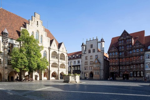 Hildesheim, market square with town hall, Tempelhaus, and Wedekindhaus