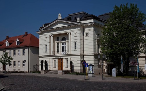 Portal façade slightly from the right 1826-27, by J.A.P. Bunge 1881-82, rebuilt by E. Tietz today's