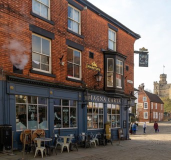 Magna Carta pub on Castle Hill, city of Lincoln, Lincolnshire, England, UK view to Observatory