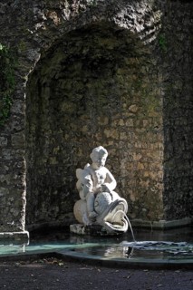 Fountain with cherub and fish