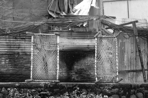 Charpoys in Dharavi slum, Bombay Mumbai, Maharashtra, India, Asia