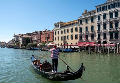 Venice, palaces on the Grand Canal, near the Rialto Bridge (Ponte di Rialto)