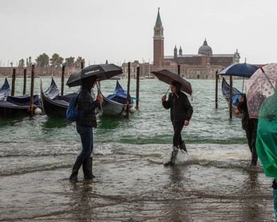 Italy Venice San Giorgio Maggiore -68 seen from the Molo at the Doge's Palace at high tide