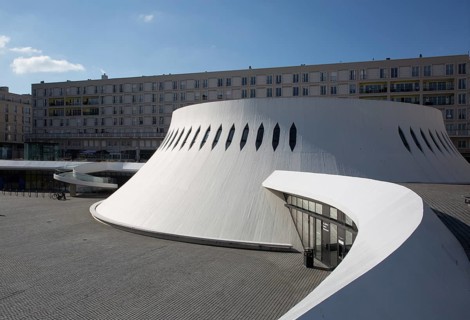Le Havre, cultural centre LE VOLCAN by Oskar Niemeyer 1977-82, residential buildings 1950s by