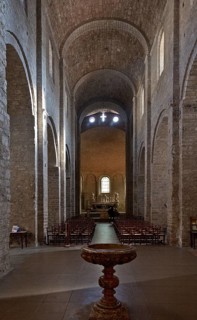 Frankr Saint-Guilhem-le-Désert Abbey 59635 Church built around 1050 Interior facing east