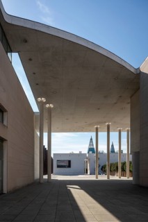Bonn, Museumsmeile, art museum Bonn, built in 1992 by Axel Schultes, view of the Bundeskunsthalle