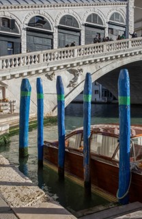 Italy Venice Rialto Bridge -437 built 1588-91 by Antonio da Ponte Partial view from the west