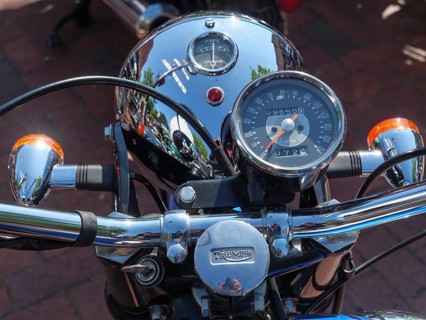 Frontal view of a motorbike handlebar with speedometer and retro design, Appelhülsen, münsterland,