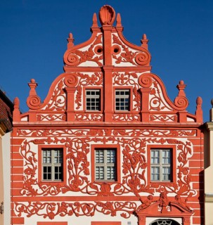 Luckau Niederlausitz Am Markt 30 Gabled house from !718 Facade 77981 with red-coloured stucco