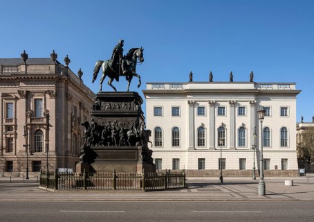 Berlin, Unter den Linden, equestrian statue of Frederick the Great, on the left the State Library,