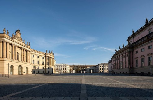Berlin, Unter den Linden, Bebelplatz with old library (left), Humboldt University and Staatsoper