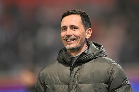 Coach Dino Toppmöller Eintracht Frankfurt SGE, Portrait, smiles, Voith-Arena, Heidenheim,
