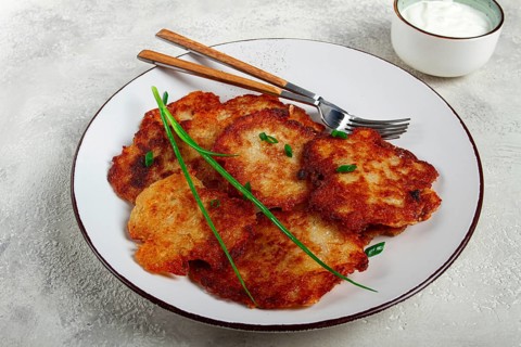 Potato pancakes, pancakes with sour cream, Belarusian dish, homemade, no people