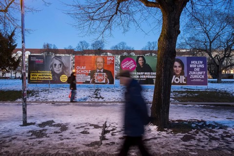 Election posters of the parties FDP, SPD, Bündnis 90/Die Grünen and Volt on the Platz der Einheit