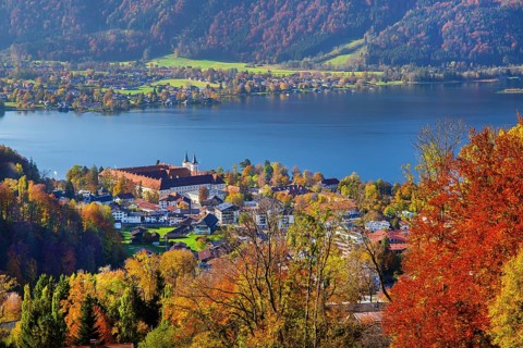 Panorama of the village and lake with the monastery castle in autumn, Tegernsee, Tegernsee,