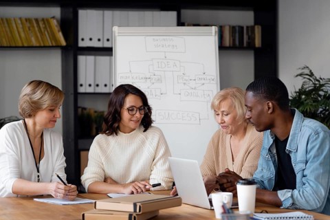 Business people chatting medium shot