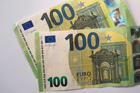 Symbol photo for cash, two 100 euro notes, North Rhine-Westphalia, Germany, Europe